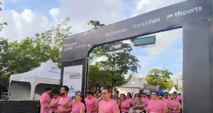 Etapa do Santander Track&Field Run Series reúne corredores na Orla de Aracaju com percursos de 5 km, 10 km e 21 km.