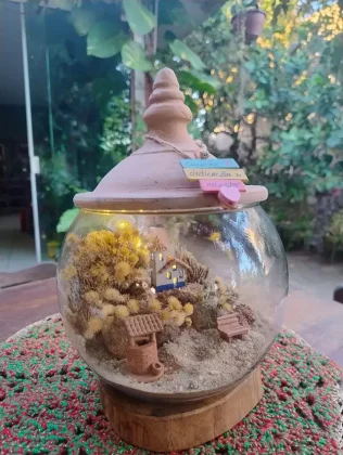Jardim em Miniatura lan&ccedil;a cat&aacute;logo de terr&aacute;rios e mini jardins para o Dia das M&atilde;es, com foco em presentes afetivos e duradouros.