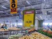 Tomate e batata-inglesa disparam em junho e pressionam inflação dos alimentos, aponta IBGE Tomate e batata-inglesa lideraram a alta dos alimentos em junho, segundo o IBGE. IPCA-15 aponta inflação de 0,41%, com forte impacto da alimentação no domicílio.