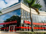 Santander lança programa global de trainee com salário de R$ 9 mil Santander abre inscrições para programa global de trainee com salário de R$ 9 mil. Selecionados terão experiências internacionais e mentorias globais.