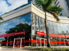 Santander lança programa global de trainee com salário de R$ 9 mil Santander abre inscrições para programa global de trainee com salário de R$ 9 mil. Selecionados terão experiências internacionais e mentorias globais.
