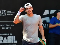 Thiago Wild está na final da Copa Internacional de Tênis de Piracicaba; confira o horário e onde assistir Brasileiro derrota o argentino Juan Manuel La Serna e decide o título do ATP Challenger 50 contra Gonzalo Villanueva neste domingo.