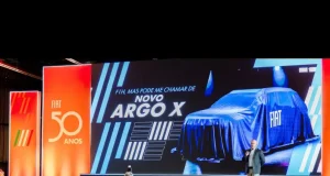 Novo crossover compacto será produzido no Polo Automotivo Stellantis de Betim (MG), inaugura uma nova família de veículos da Fiat e integra o plano bilionário de investimentos na América do Sul.