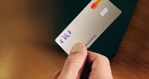 Nubank lança o segmento Croma com cartão Mastercard Platinum, cashback imediato, pontos para programas de milhas, ChatGPT Go, NuCel, investimentos de até 130% do CDI e benefícios exclusivos.