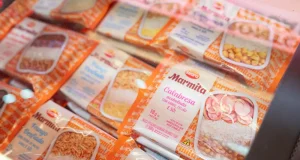 Seara estreia no mercado de marmitas com refeições prontas clean label e mira setor de R$ 12 bilhões, impulsionado pelo crescimento do consumo de comida caseira.