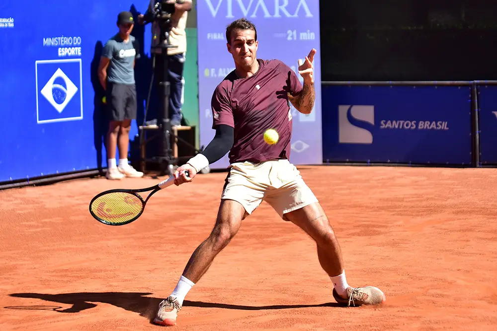 Felipe Meligeni vence Paulo Saraiva por 2 sets a 0 e conquista o Santos Brasil Tennis Classic, torneio ITF M25 disputado no Esporte Clube Pinheiros, em São Paulo.