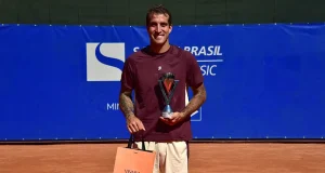 Felipe Meligeni vence Paulo Saraiva por 2 sets a 0 e conquista o Santos Brasil Tennis Classic, torneio ITF M25 disputado no Esporte Clube Pinheiros, em São Paulo.