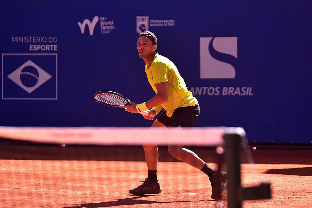 Felipe Meligeni vence Paulo Saraiva por 2 sets a 0 e conquista o Santos Brasil Tennis Classic, torneio ITF M25 disputado no Esporte Clube Pinheiros, em São Paulo.