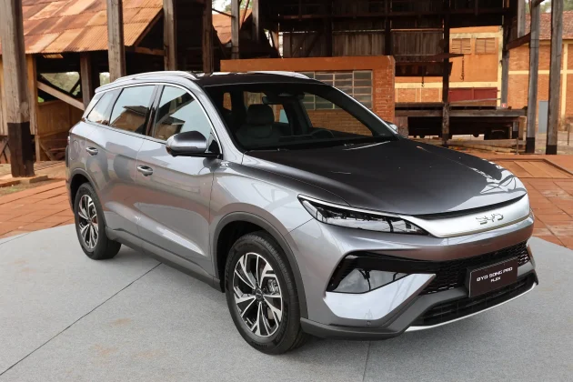 A BYD lan&ccedil;ou uma campanha que re&uacute;ne 30 "haters" para conhecer o novo Song Pro Super-H&iacute;brido Flex Fuel. O filme destaca tecnologia, efici&ecirc;ncia, conforto e seguran&ccedil;a do SUV desenvolvido para o mercado brasileiro.