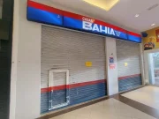 Casas Bahia pede recuperação judicial após fechar lojas e demitir funcionários Grupo acumula prejuízo de R$ 10,1 bilhões, tem dívida de R$ 17,3 bilhões e busca reorganizar as operações.