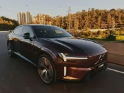 Novo sedã elétrico da Volvo tem bateria de 106 kWh, tecnologia de 800V, carregamento rápido e preço de R$ 659.950.