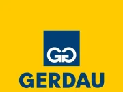 Logo da Gerdau, empresa brasileira produtora de aço, com símbolo Gerdau sobre fundo amarelo.
