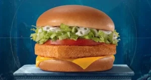 Sanduíche retorna ao cardápio do McDonald’s com opções de um ou dois filés e versões Deluxe com alface e tomate