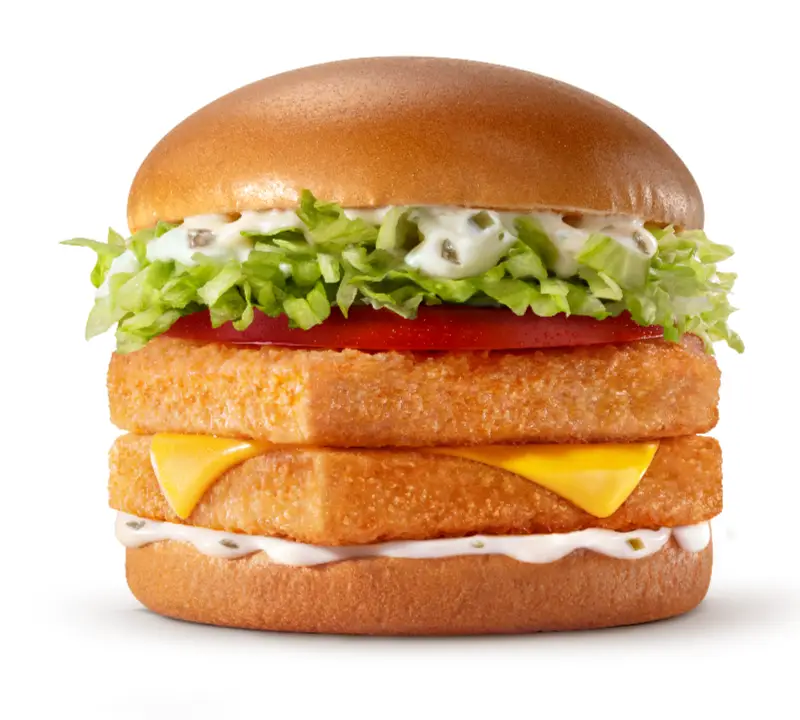Sanduíche retorna ao cardápio do McDonald’s com opções de um ou dois filés e versões Deluxe com alface e tomate
