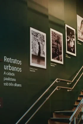 &Aacute;rea da flagship da Riachuelo na Oscar Freire exibe fotografias sobre a cidade de S&atilde;o Paulo na exposi&ccedil;&atilde;o Retratos Urbanos.