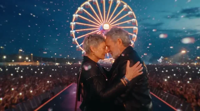Itaú Unibanco celebra 25 anos de parceria com o Rock in Rio Itaú Unibanco celebra 25 anos de parceria com o Rock in Rio com campanha da GALERIA que homenageia histórias e fãs do festival.