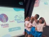 Crianças participam do Family Day do Yázigi Aracaju em parceria com o Nosso Cantinho, durante apresentação no evento.
