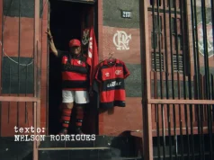 Campanha publicitária da Lubrax com torcedor do Flamengo na entrada de uma residência, exibindo a camisa rubro-negra com a marca Lubrax estampada no peito.