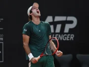 Gustavo Heide comemora durante partida no ATP Challenger 75 de Curitiba.