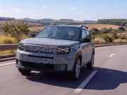 Novo Argo X entra na fase final de testes antes do lançamento no Brasil Novo Fiat Argo X camuflado passa por testes de validação em rodovia antes da estreia no Brasil.