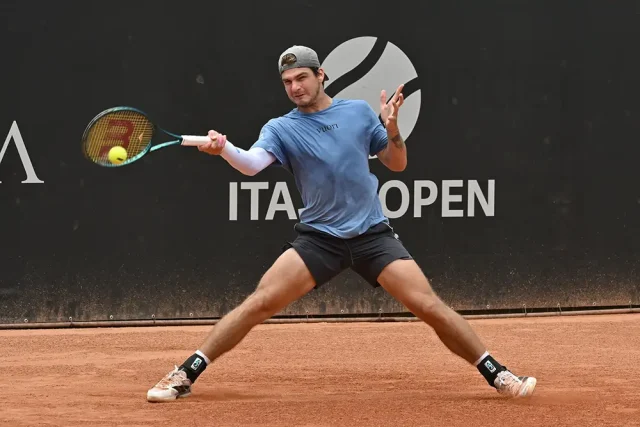 Thiago Wild chega embalado por quatro títulos em 2026 para disputar o Costa do Sauípe Open Brasileiro conquistou Challengers na Bolívia, Itália, Suíça e Brasil. Agora, busca ampliar a sequência positiva no ATP Challenger 125, disputado de 1º a 8 de novembro, na Bahia.